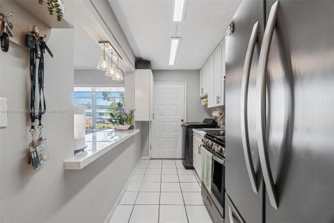 Copropriété à vendre à Miami, Floride: 1 chambre, 72 m2 № 1356805 - photo 12