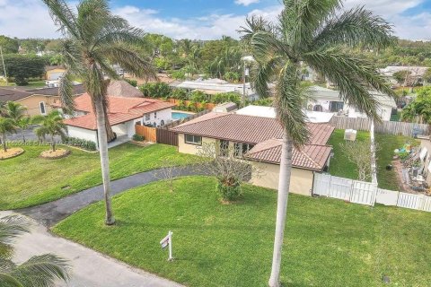 Villa ou maison à vendre à Fort Lauderdale, Floride: 3 chambres, 180.04 m2 № 1241755 - photo 1