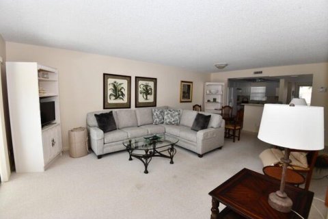 Condo in Riviera Beach, Florida, 2 bedrooms  № 1040564 - photo 11