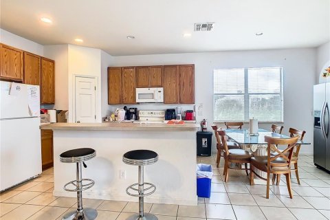 Casa en venta en Kissimmee, Florida, 4 dormitorios, 162.02 m2 № 1253292 - foto 10