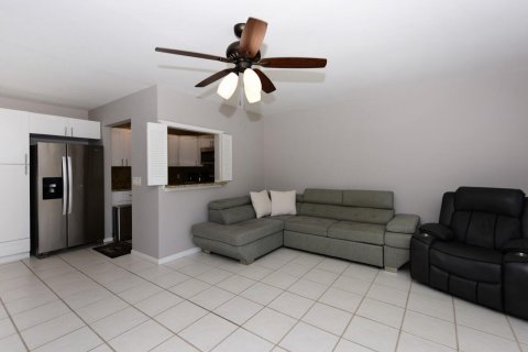 Condominio en venta en Deerfield Beach, Florida, 1 dormitorio, 65.03 m2 № 1031586 - foto 13