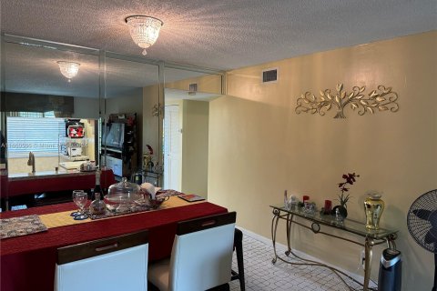 Condominio en venta en Lauderhill, Florida, 2 dormitorios, 99.41 m2 № 1375833 - foto 8