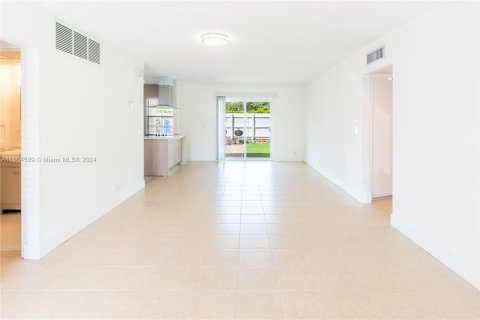 Townhouse in Fort Lauderdale, Florida 3 bedrooms, 108.7 sq.m. № 1375744 - photo 18