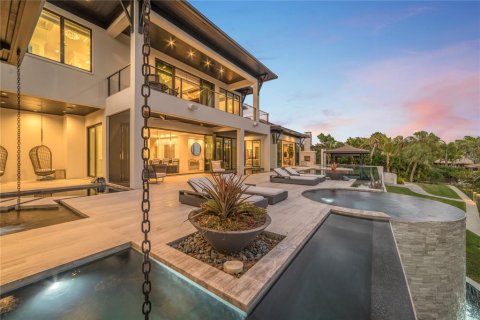 Villa ou maison à vendre à Sarasota, Floride: 4 chambres, 756.04 m2 № 1038688 - photo 6