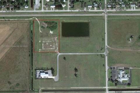 Propiedad comercial en venta en Clewiston, Florida № 1035654 - foto 2