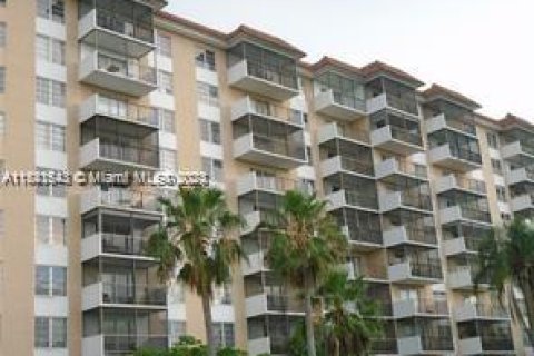 Condominio en venta en Lauderhill, Florida, 2 dormitorios, 90.3 m2 № 1035555 - foto 8