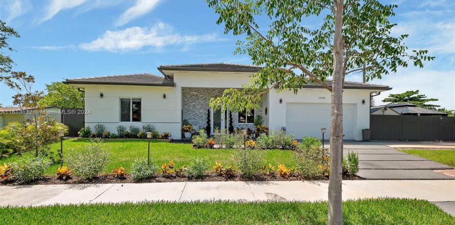 Casa en Cutler Bay, Florida 4 dormitorios, 249.35 m2 № 1241669