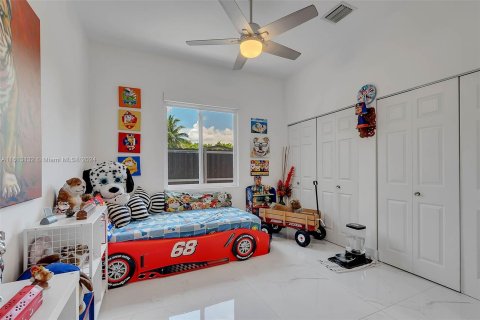 Casa en venta en Cutler Bay, Florida, 4 dormitorios, 249.35 m2 № 1241669 - foto 24