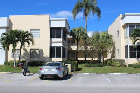 Condominio en venta en Delray Beach, Florida, 1 dormitorio, 70.61 m2 № 1072725 - foto 3