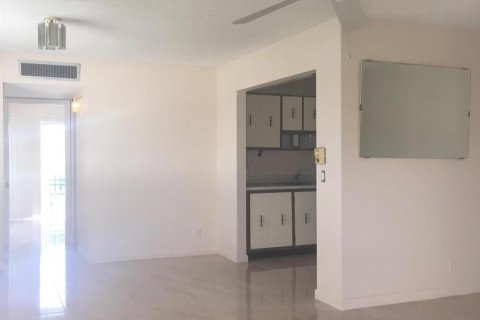 Condo in Delray Beach, Florida, 1 bedroom  № 1072725 - photo 1