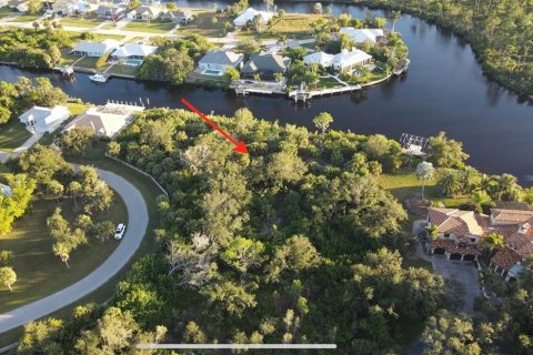 Terreno en venta en Port Charlotte, Florida № 1253056 - foto 1