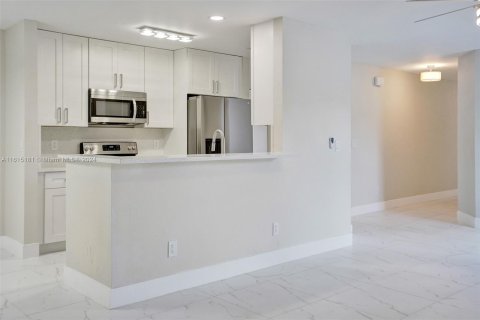 Casa en venta en Fort Lauderdale, Florida, 3 dormitorios, 147.71 m2 № 1236772 - foto 12