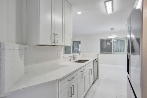 Casa en venta en Fort Lauderdale, Florida, 3 dormitorios, 147.71 m2 № 1236772 - foto 14