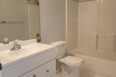 Condo in Orlando, Florida, 3 bedrooms  № 1398618 - photo 5