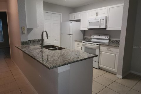 Condo in Orlando, Florida, 3 bedrooms  № 1398618 - photo 2