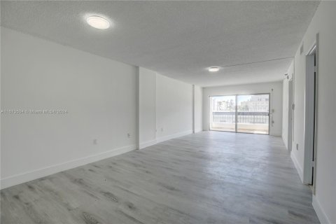 Condominio en venta en Miami Beach, Florida, 1 dormitorio, 85.28 m2 № 1396992 - foto 6