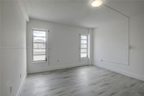 Copropriété à vendre à Miami Beach, Floride: 1 chambre, 85.28 m2 № 1396992 - photo 14