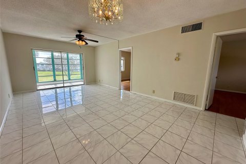 Copropriété à vendre à Pompano Beach, Floride: 2 chambres, 70.61 m2 № 1050144 - photo 15