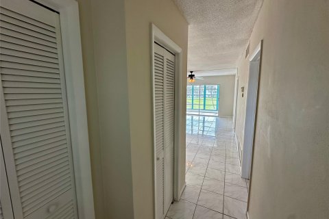 Copropriété à vendre à Pompano Beach, Floride: 2 chambres, 70.61 m2 № 1050144 - photo 17