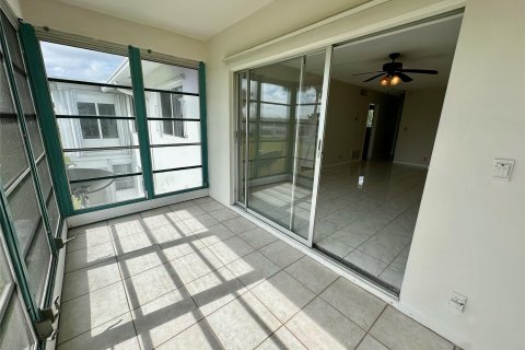 Copropriété à vendre à Pompano Beach, Floride: 2 chambres, 70.61 m2 № 1050144 - photo 12