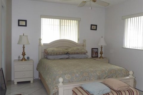 Condominio en venta en New Port Richey, Florida, 2 dormitorios, 111.85 m2 № 1344814 - foto 10