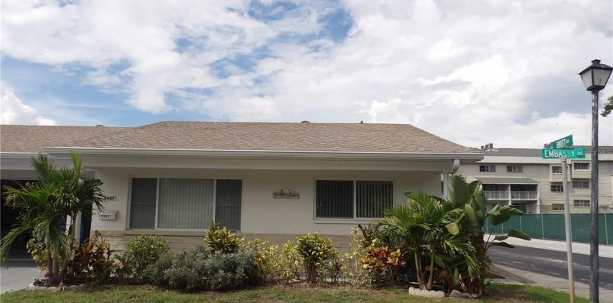 Condo in New Port Richey, Florida, 2 bedrooms  № 1344814