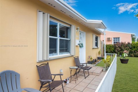 Villa ou maison à vendre à Riviera Beach, Floride: 3 chambres, 95.6 m2 № 1072015 - photo 3