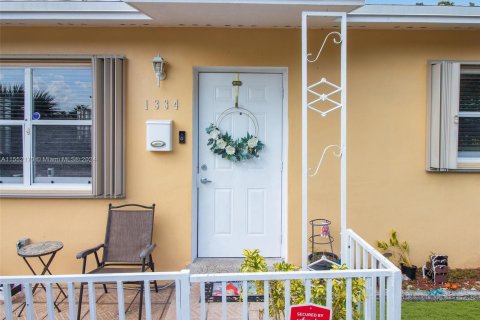 Villa ou maison à vendre à Riviera Beach, Floride: 3 chambres, 95.6 m2 № 1072015 - photo 2