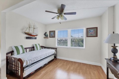 Condo in Bradenton, Florida, 2 bedrooms  № 1374829 - photo 7