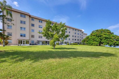 Condo in Bradenton, Florida, 2 bedrooms  № 1374829 - photo 27