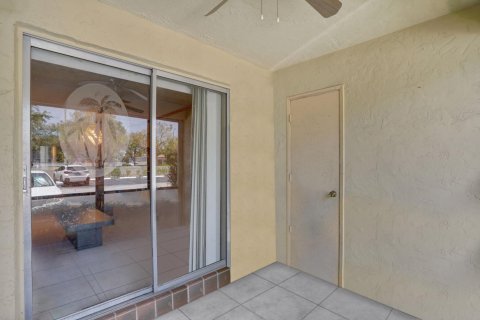 Copropriété à vendre à Pompano Beach, Floride: 1 chambre, 62.71 m2 № 1175240 - photo 10