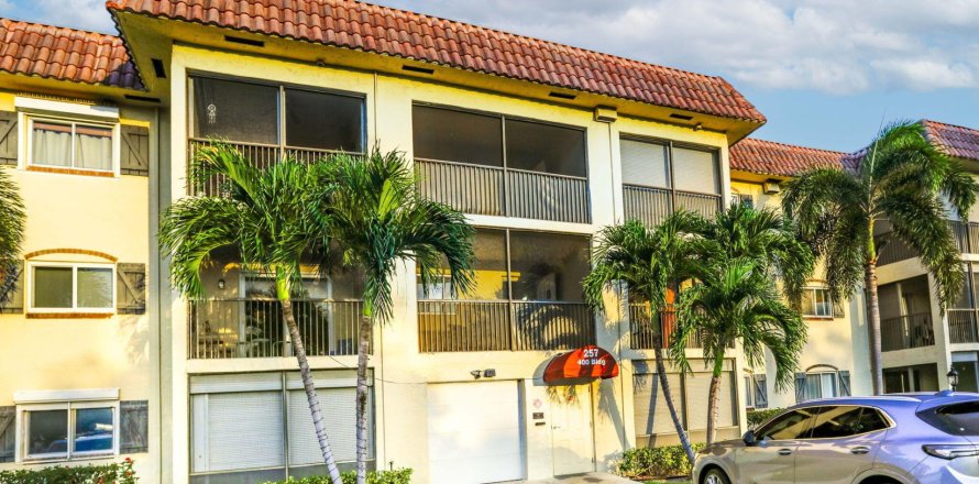 Condo in Pompano Beach, Florida, 1 bedroom  № 1175240