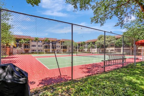 Condo in Pompano Beach, Florida, 1 bedroom  № 1175240 - photo 7