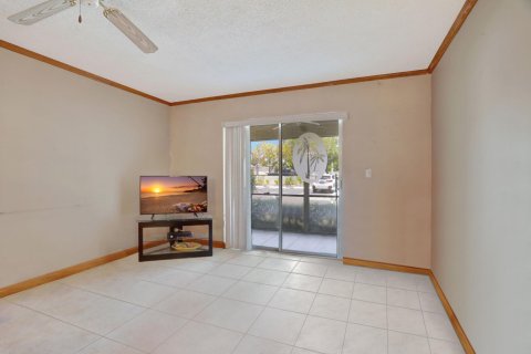 Copropriété à vendre à Pompano Beach, Floride: 1 chambre, 62.71 m2 № 1175240 - photo 16