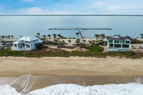 Villa ou maison à vendre à Jensen Beach, Floride: 4 chambres, 510.22 m2 № 1210614 - photo 9