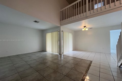 Villa ou maison à louer à Miami, Floride: 3 chambres, 167.13 m2 № 1377438 - photo 5