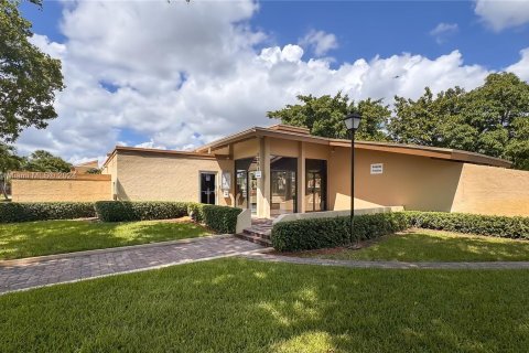 Copropriété à vendre à Miramar, Floride: 3 chambres, 111.48 m2 № 1377439 - photo 28