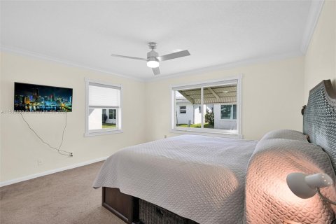 Villa ou maison à vendre à Pompano Beach, Floride: 2 chambres, 125.14 m2 № 1021271 - photo 23