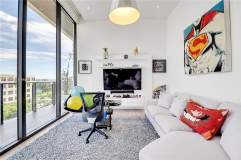 Condominio en alquiler en Miami, Florida, 5 dormitorios, 361.02 m2 № 1021268 - foto 9