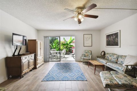 Adosado en venta en Saint Petersburg, Florida, 2 dormitorios, 112.88 m2 № 1371015 - foto 14