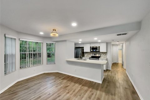 Condominio en venta en Kissimmee, Florida, 3 dormitorios, 125.42 m2 № 1063161 - foto 10