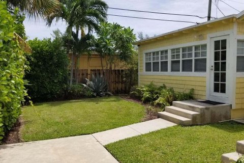 House in West Palm Beach, Florida 4 bedrooms, 173.54 sq.m. № 1040619 - photo 2