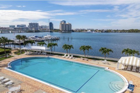 Copropriété à vendre à Palm Beach, Floride: 2 chambres, 148.64 m2 № 1040654 - photo 11