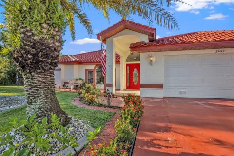 Villa ou maison à vendre à Punta Gorda, Floride: 4 chambres, 217.95 m2 № 1343502 - photo 1