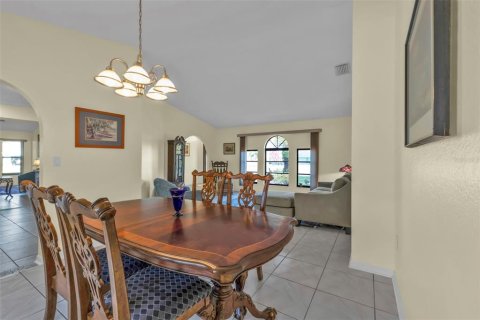 Villa ou maison à vendre à Punta Gorda, Floride: 4 chambres, 217.95 m2 № 1343502 - photo 12