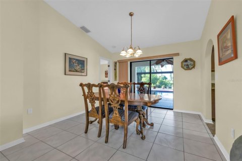 Villa ou maison à vendre à Punta Gorda, Floride: 4 chambres, 217.95 m2 № 1343502 - photo 9