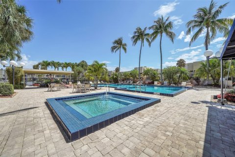 Copropriété à vendre à Pompano Beach, Floride: 2 chambres, 139.17 m2 № 1171107 - photo 6