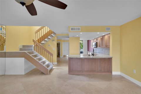 Copropriété à vendre à Pompano Beach, Floride: 2 chambres, 139.17 m2 № 1171107 - photo 18