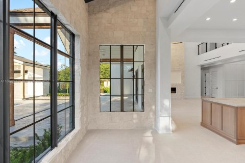 Casa en venta en Miami, Florida, 5 dormitorios, 461.35 m2 № 1381548 - foto 14