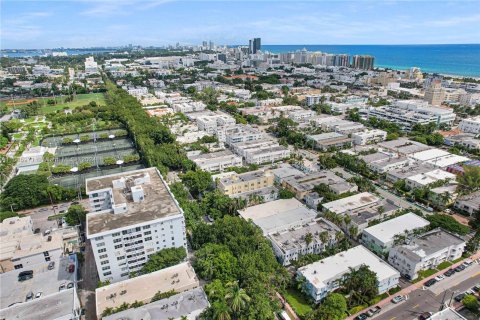 Condo in Miami Beach, Florida, 1 bedroom  № 1381552 - photo 6